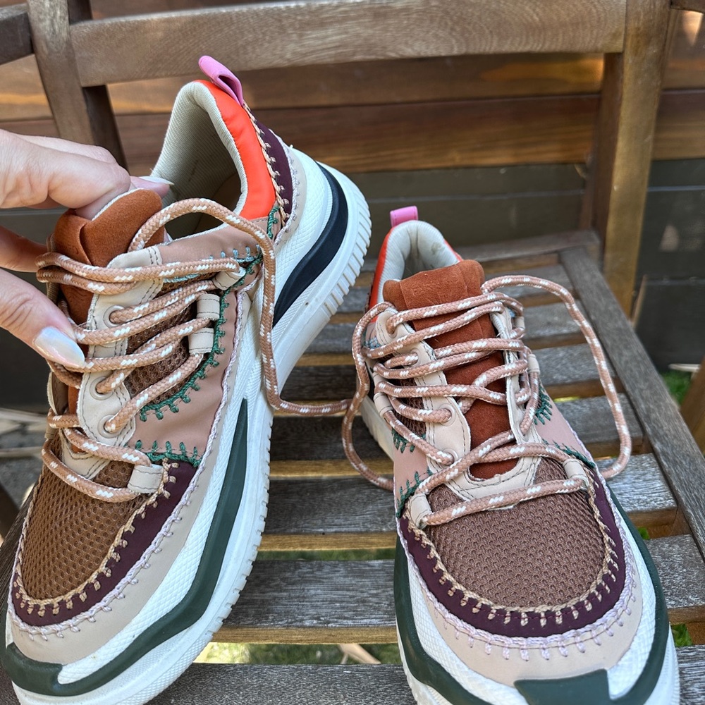 As new! Worn 2 times! Farm Rio 9.5